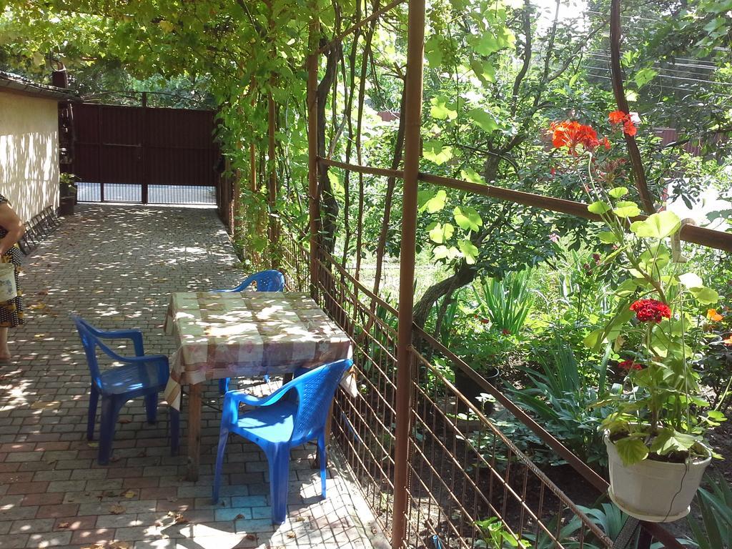 Dvorik Na Bolshom Fontane Apartment Одеса Екстериор снимка